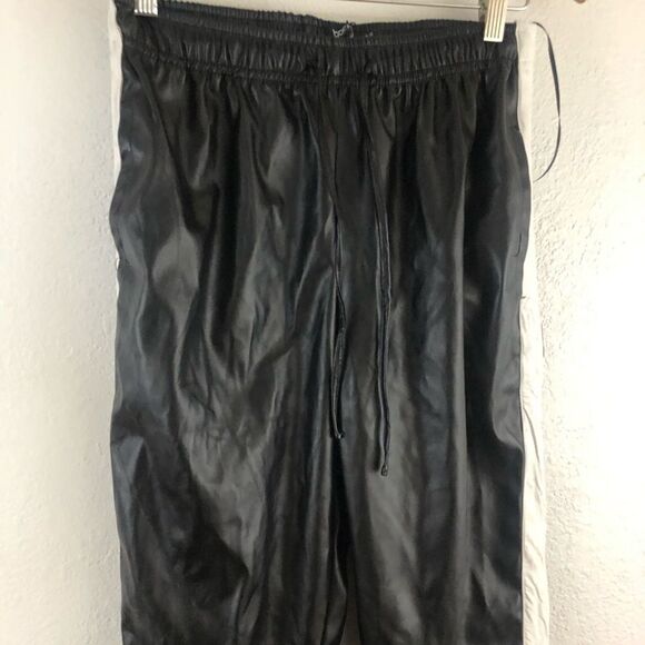 Boohoo Faux Leather Sports Stripe Panel Pants size 8 - Picture 3 of 8